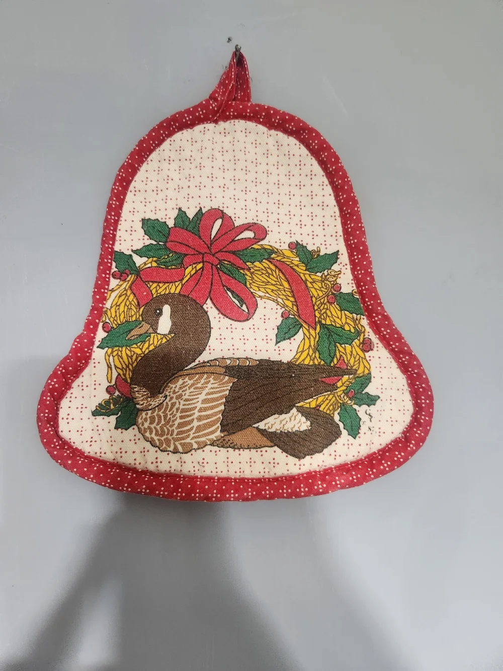 Vintage Christmas Goose Wreath, Bell Pot Holder. Red & White. Holiday. Festive.